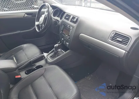 2015 Volkswagen Jetta 1.8T Se from USA, damaged, VIN 3VWD17AJXFM338250